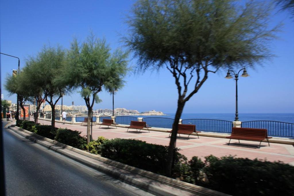 Superlative Apartment With Valletta And Harbour Views สลีมา ภายนอก รูปภาพ