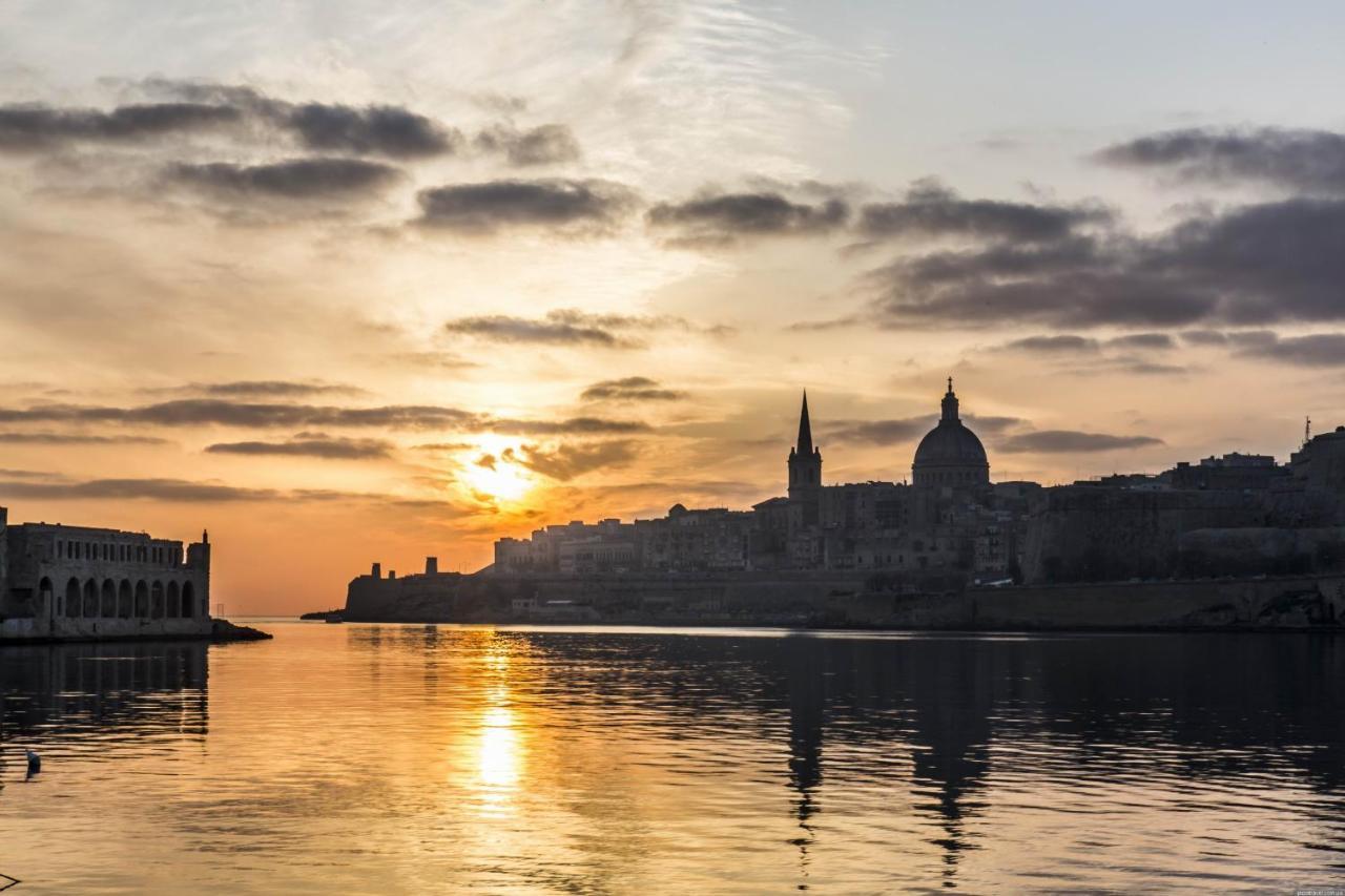 Superlative Apartment With Valletta And Harbour Views สลีมา ภายนอก รูปภาพ